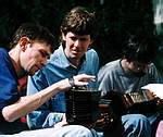 Tim Collins (links) beim Unterricht an der Anglo-Irish-Concertina 1998