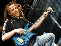 Izabo-Bassist Jonathan Levy
